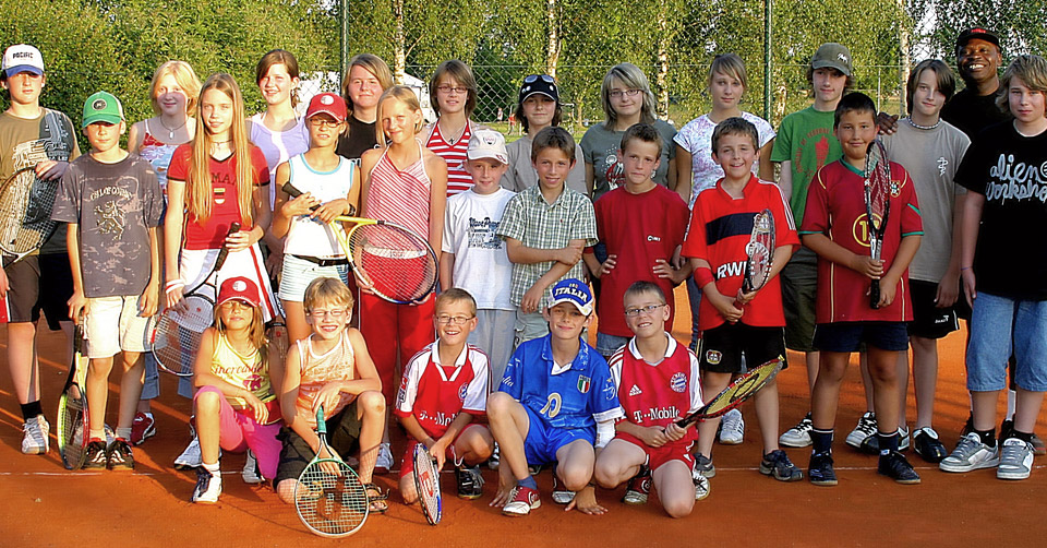 Read more about the article Tennistraining für Kinder