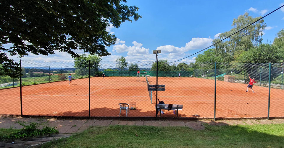 Read more about the article Herren – Ersatzgeschwächt in die Hitzeschlacht